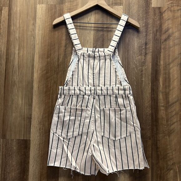 WE WORE WHAT - Slit Overall Short in Black & Antique White - Revolve - Picture 6 of 7